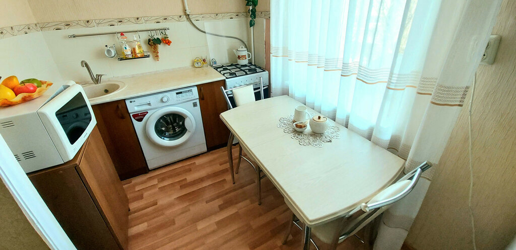 квартира р-н Ейский г Ейск ул Коммунистическая 20/2 фото 1