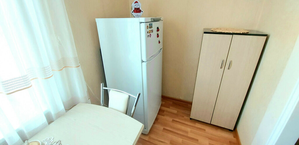 квартира р-н Ейский г Ейск ул Коммунистическая 20/2 фото 3