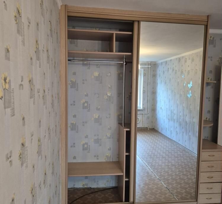 квартира г Омск р-н Кировский ул Дмитриева 4/1 фото 4