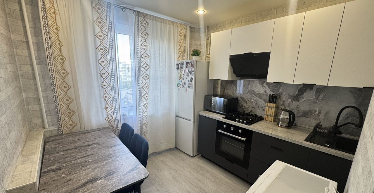 квартира г Казань метро Горки р-н Советский ул Закиева 37 мкр-н Азино-1 фото 1