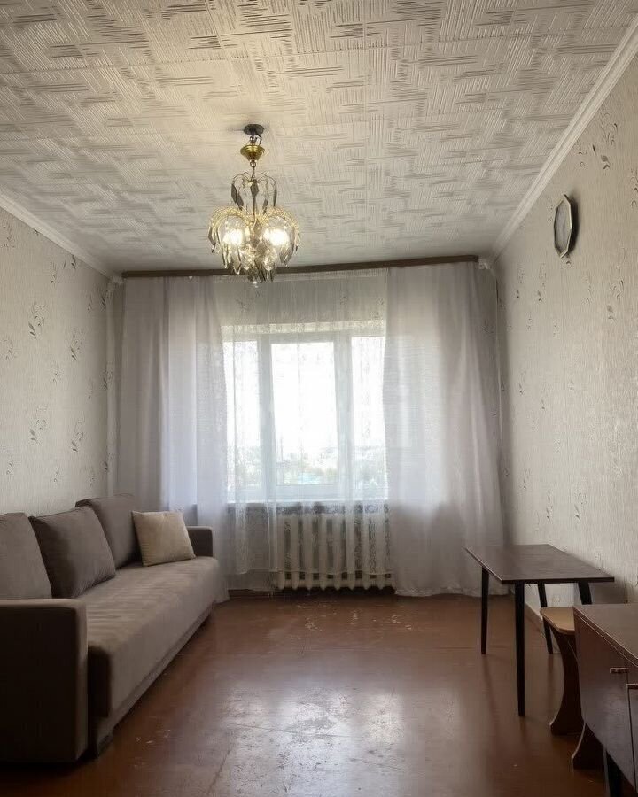 комната г Екатеринбург р-н Орджоникидзевский Проспект Космонавтов, пер. Замятина, 42 фото 1
