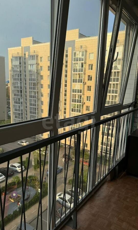 квартира г Тольятти р-н Автозаводский б-р Итальянский 20 фото 2