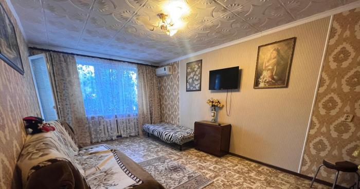 квартира г Евпатория пгт Мирный ул Сырникова 18 фото 2