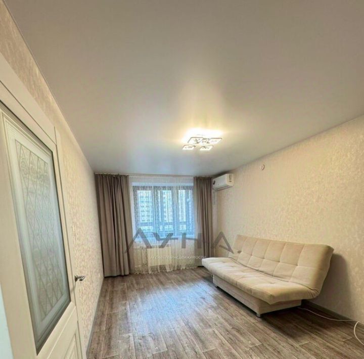 квартира г Набережные Челны р-н Автозаводский пр-кт Яшьлек 10в фото 2
