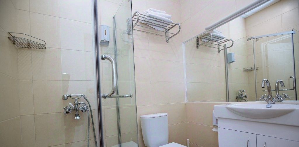 комната г Новороссийск р-н Приморский ул Видова 121а фото 16