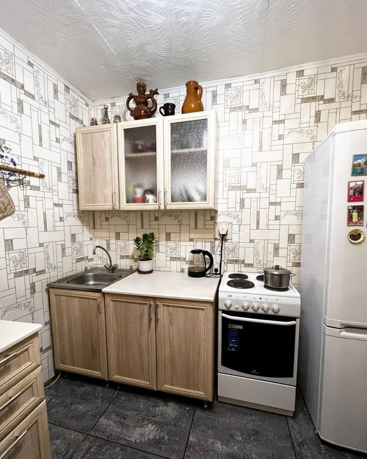 квартира г Тольятти р-н Автозаводский 10-й квартал б-р Луначарского 6 фото 4