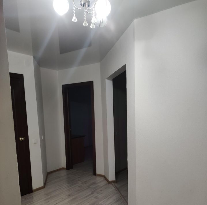 квартира г Тольятти р-н Автозаводский ул 40 лет Победы 17д фото 4