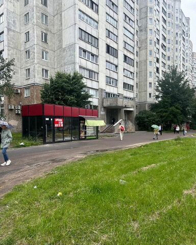 торговое помещение метро Проспект Просвещения дом 134к/1 фото