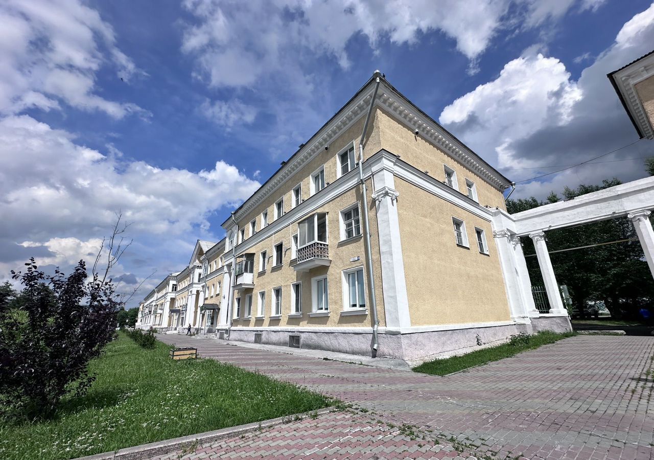 квартира г Краснотурьинск ул Серова 18 фото 1