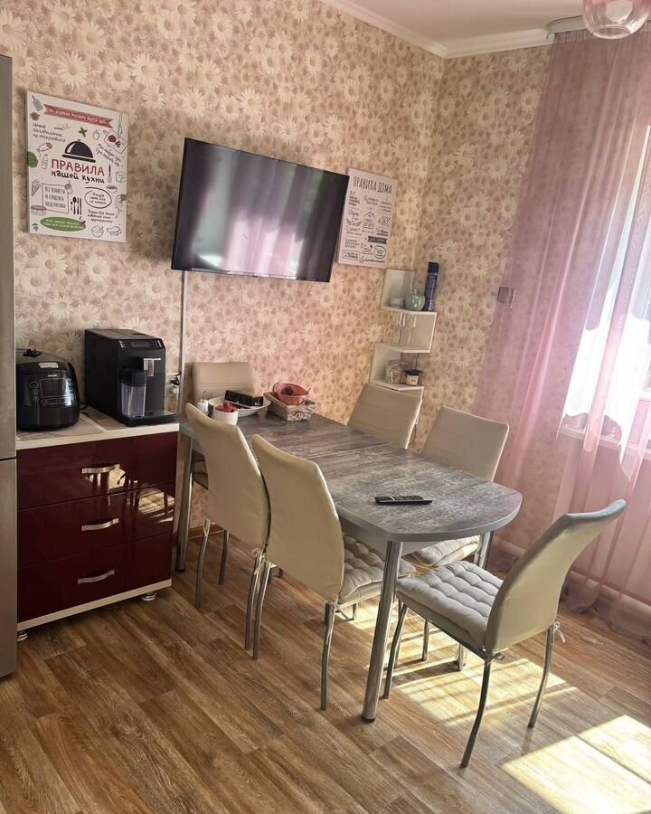 дом г Радужный 5-й мкр-н, Городской парк культуры и отдыха, Тюменская обл. фото 4