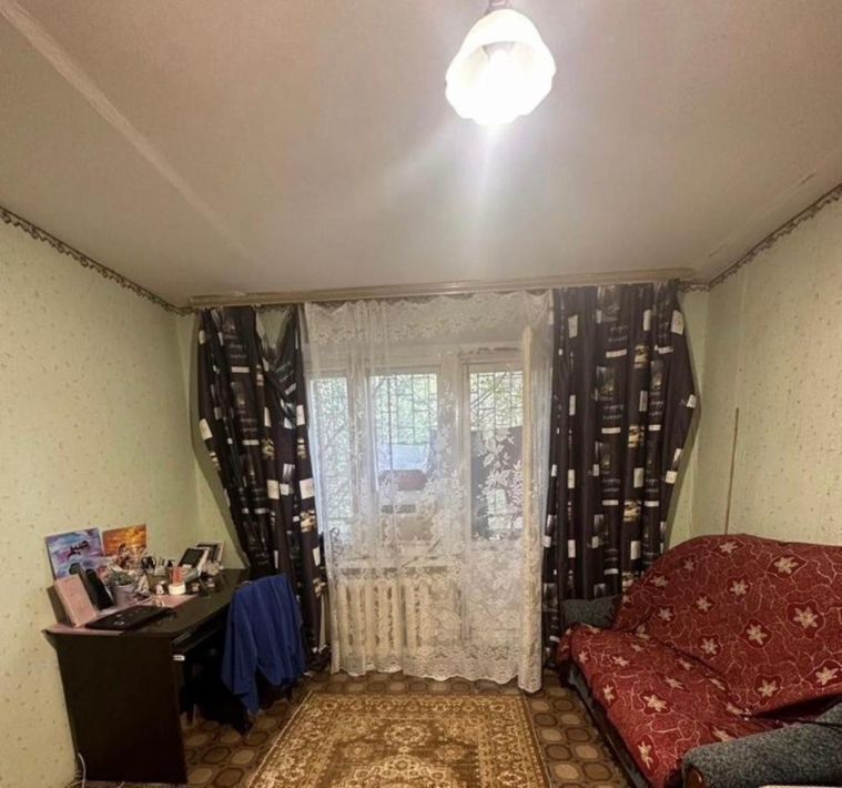 квартира г Астрахань р-н Кировский ул Куликова 44 фото 2