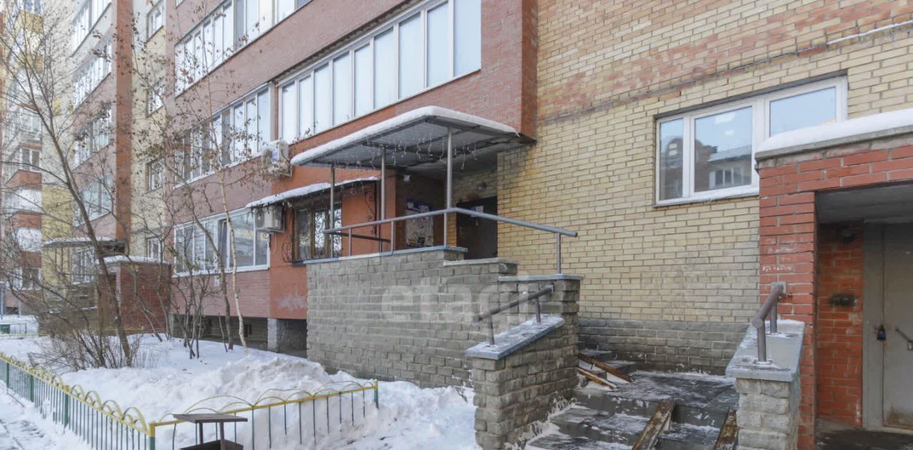 квартира г Омск р-н Кировский ул Звездная 8к/1 фото 25