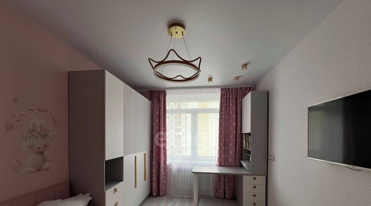 квартира г Сургут ул Ивана Захарова 11/1 30-й фото 14