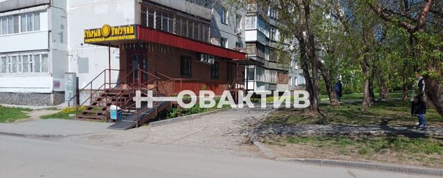 торговое помещение р-н Калининский ул Макаренко 19/1 фото