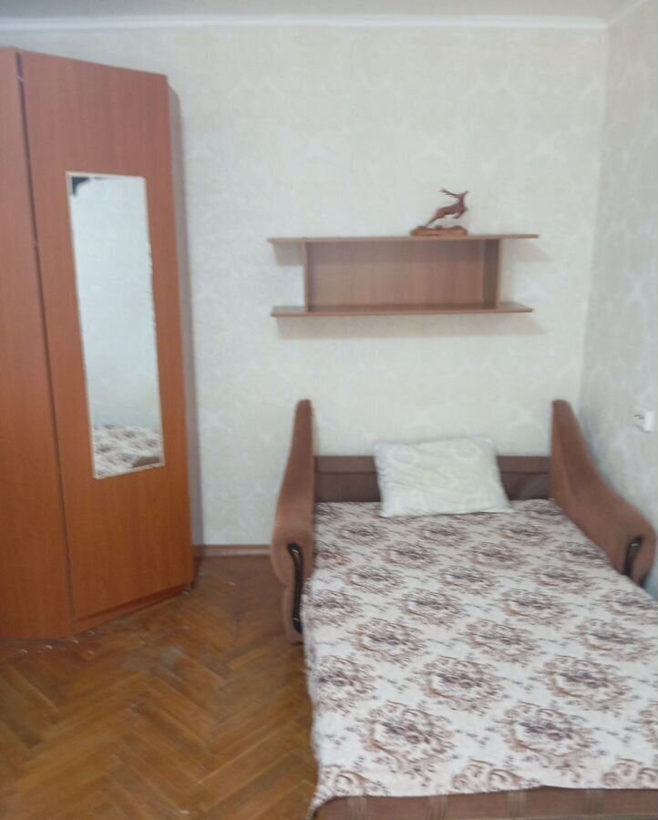 комната р-н Ейский г Ейск ул Коммунистическая 49/3 фото 2