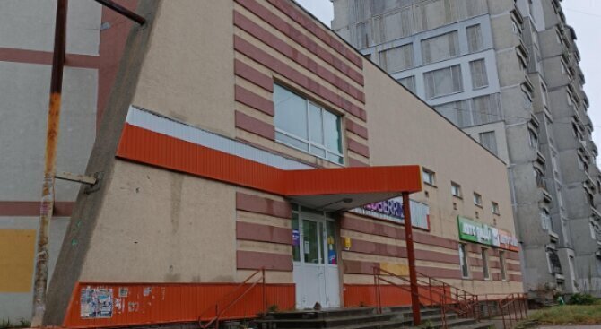 торговое помещение г Нижний Новгород р-н Автозаводский Парк культуры ул Космическая 32 фото 3