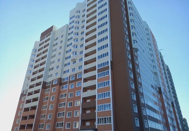 квартира р-н Дзержинский ул. Фронтовиков, 8/2 фото