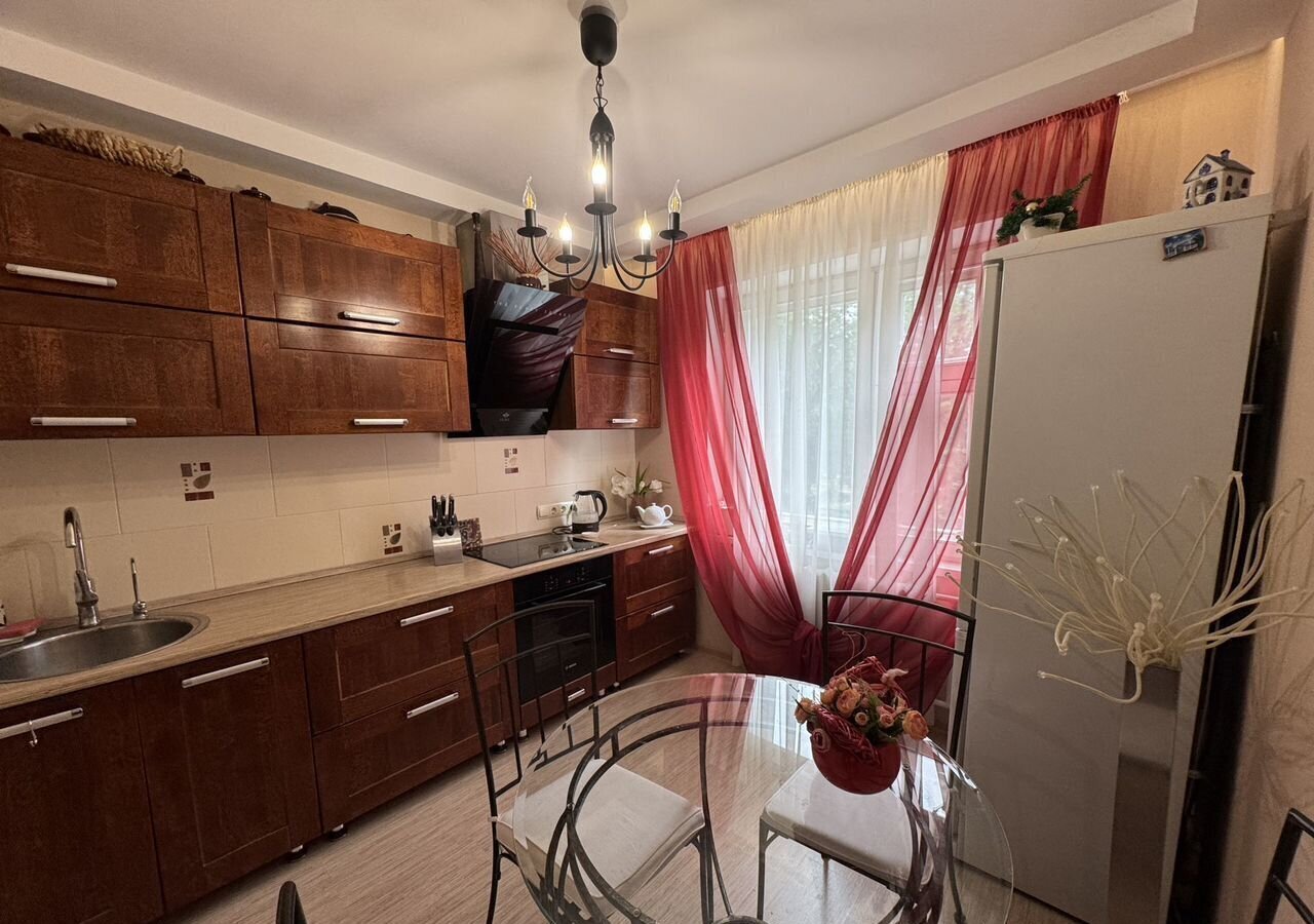 квартира г Ульяновск р-н Заволжский пр-кт Генерала Тюленева 13 фото 1