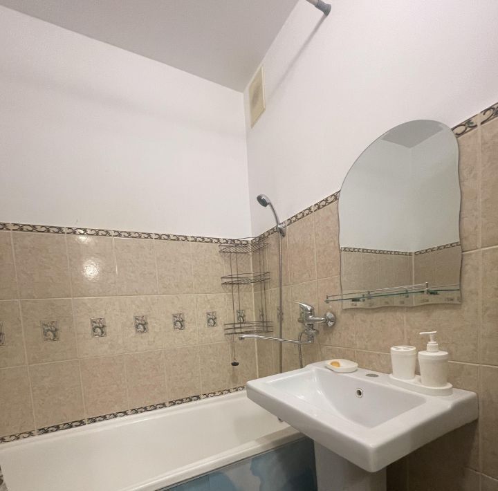 квартира г Красноярск р-н Советский ул Алексеева 97 фото 2