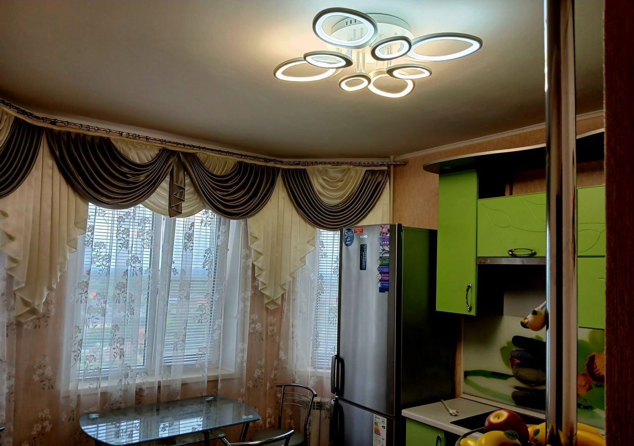 квартира г Курск р-н Центральный пр-кт Вячеслава Клыкова 69 фото 1