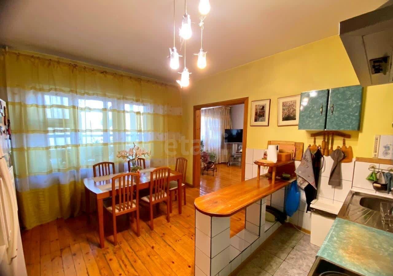квартира г Новокузнецк р-н Центральный ул Кирова 111 фото 3