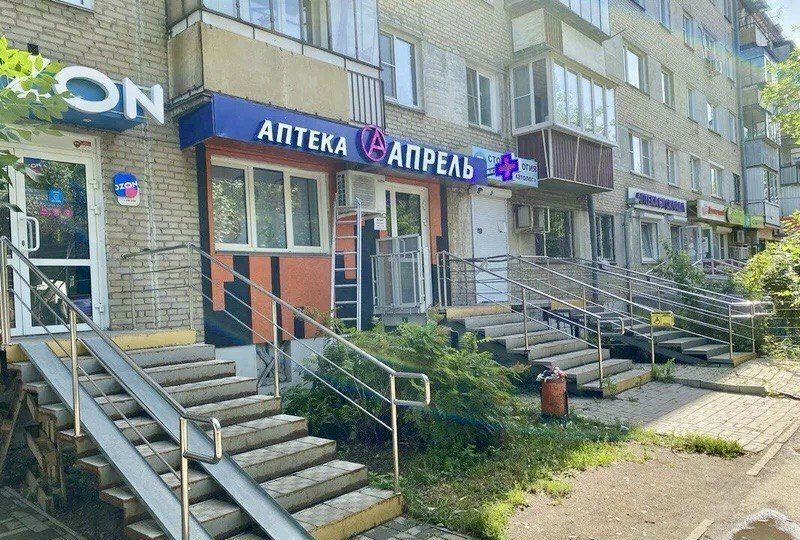 торговое помещение г Челябинск р-н Калининский ул Молодогвардейцев 56 фото 1