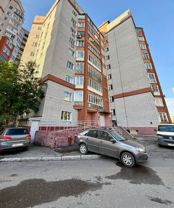 квартира г Киров ул Физкультурников 20 фото 1
