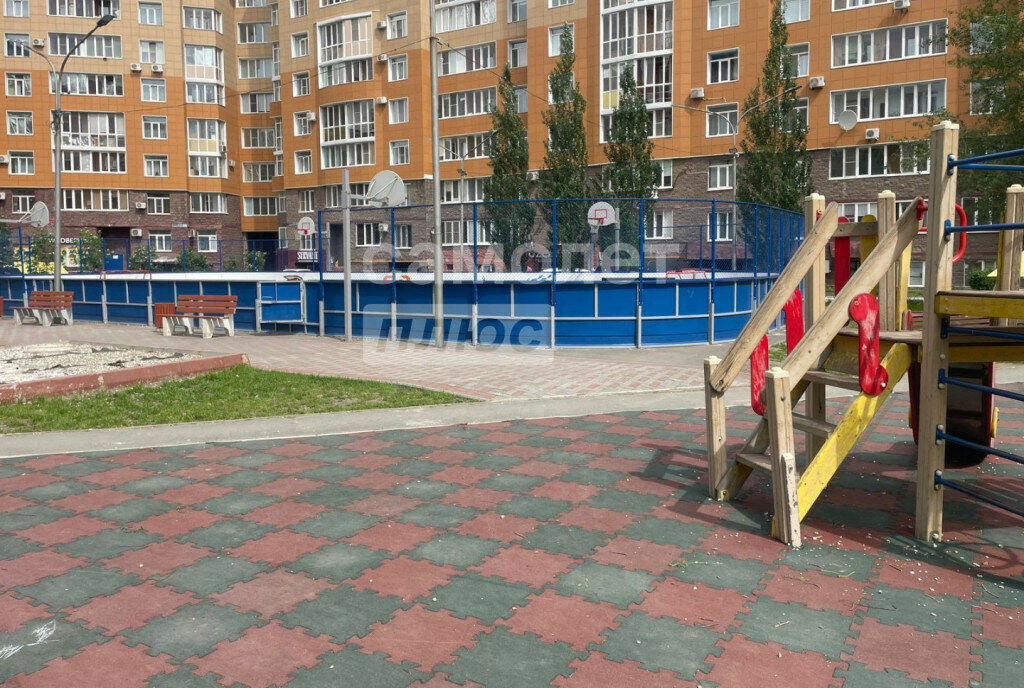 квартира г Омск пр-кт Комарова 15к/3 фото 1