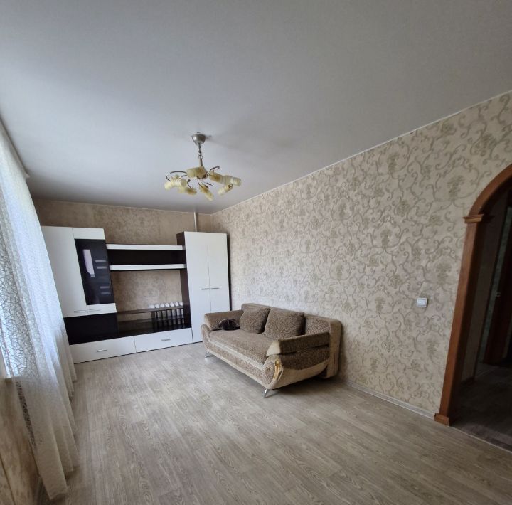 квартира г Омск р-н Центральный ул 33-я Северная 48 фото 9