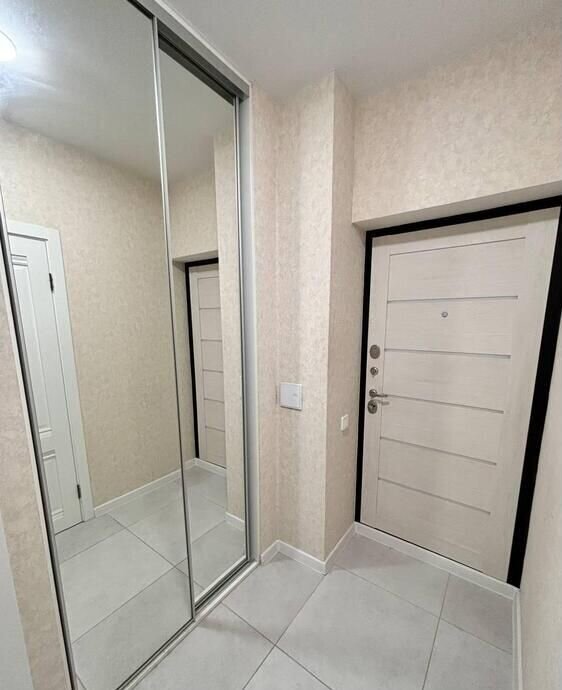 квартира г Краснодар р-н Прикубанский ул им. Героя Яцкова И.В. 14 фото 2