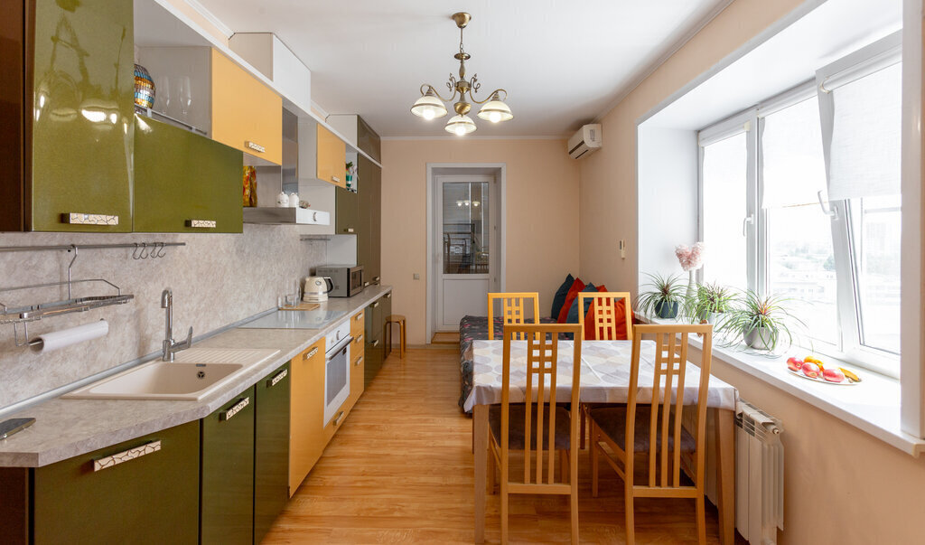 квартира г Астрахань р-н Ленинский ул Савушкина 4к/2 фото 1