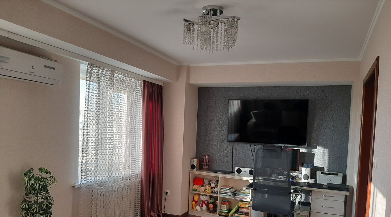 квартира г Новокузнецк р-н Центральный ул Кирова 52 фото 2