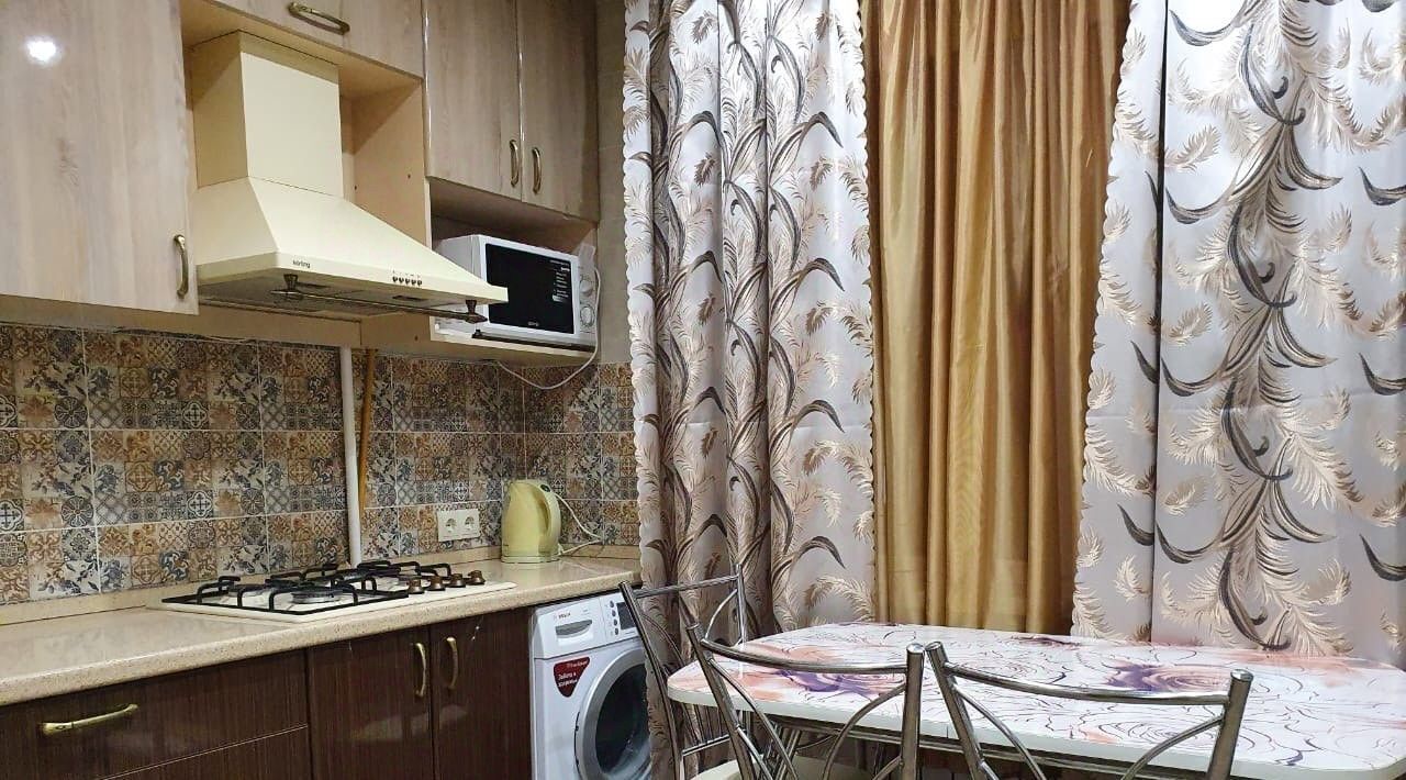 квартира г Симферополь р-н Железнодорожный ул Железнодорожная 12 фото 1