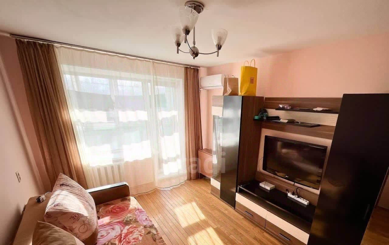 квартира г Артем ул Ульяновская 5/4 фото 1