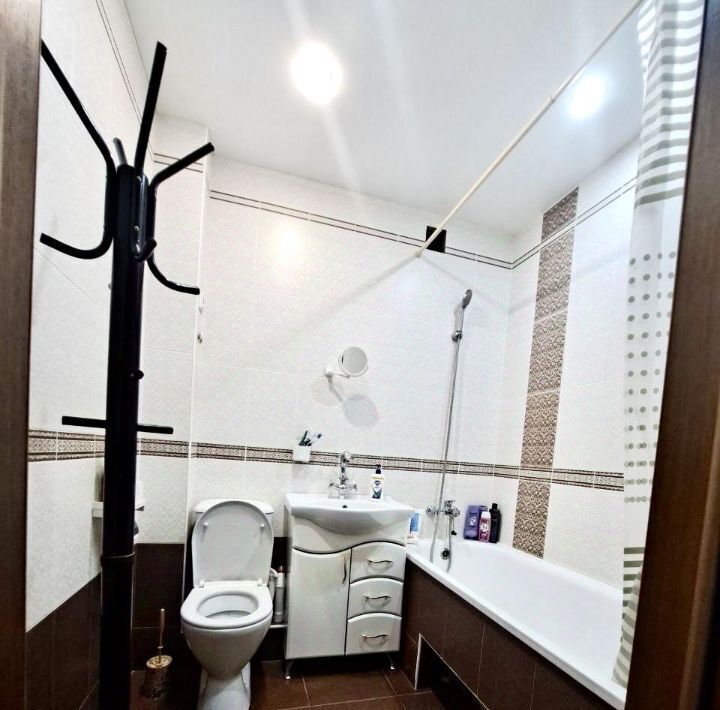 квартира г Саратов р-н Заводской ул Ленинградская 15 фото 2