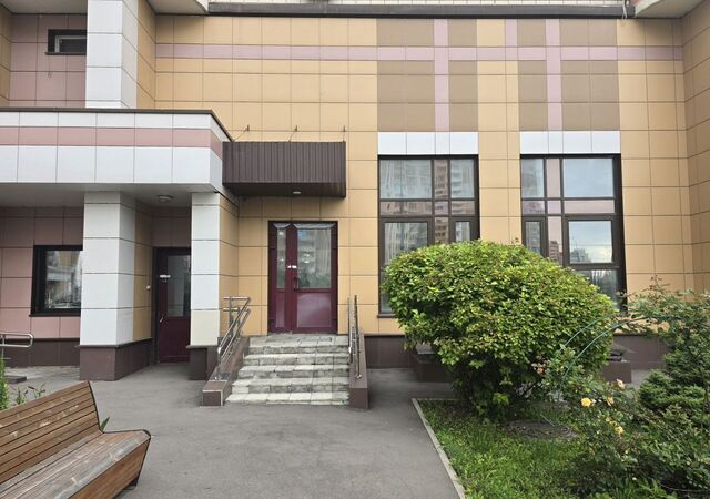 Внуково Пыхтино, Новомосковский административный округ, ул. Лётчика Ульянина, 2 фото