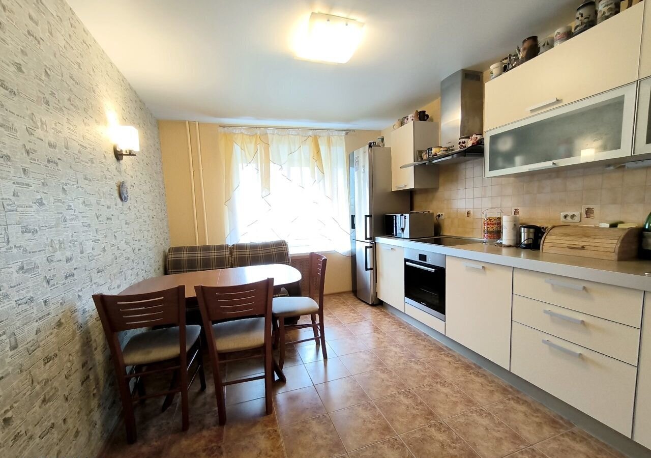 квартира г Череповец р-н Зашекснинский пр-кт Шекснинский 25а фото 3