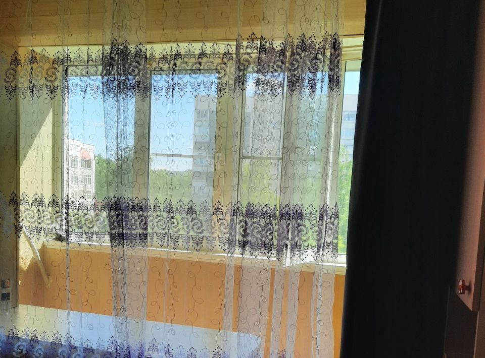 квартира г Тольятти р-н Автозаводский ул Тополиная 41 фото 2