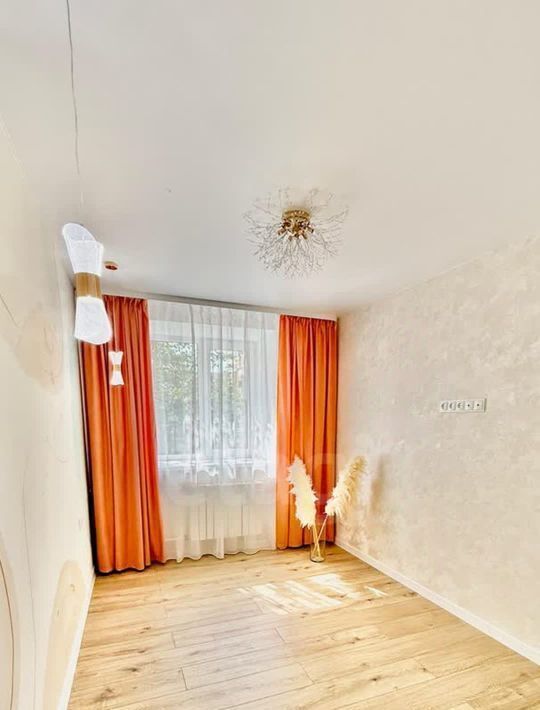 квартира г Омск р-н Центральный ул Маршала Жукова 148б фото 9