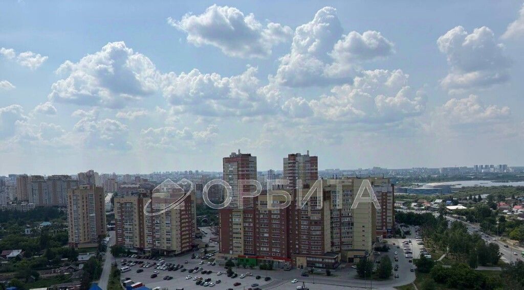 квартира г Тюмень р-н Центральный ул Дружбы 73к/3 фото 1