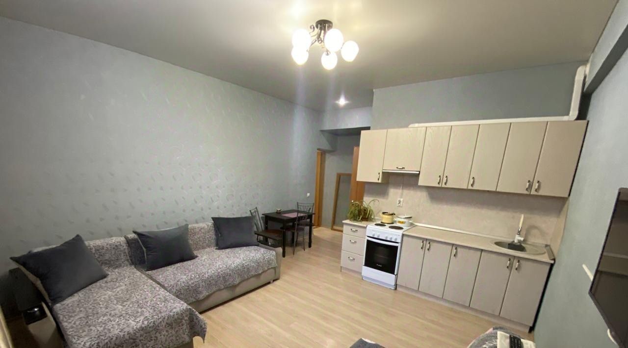 квартира р-н Ейский г Ейск ул Красная 59/7к 3 фото 2