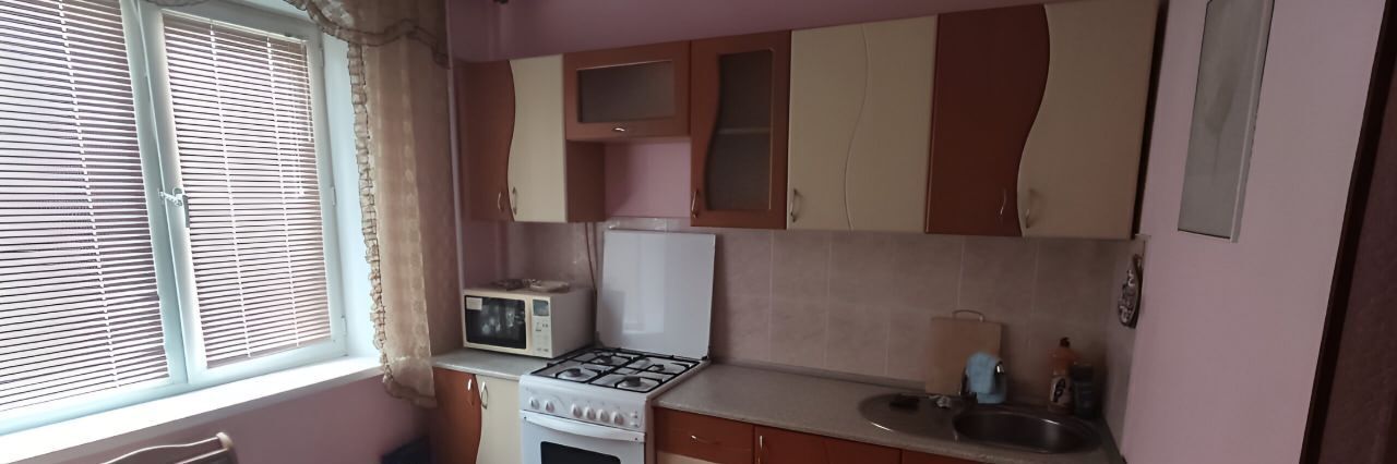 квартира р-н Нижнекамский г Нижнекамск ул Студенческая 18 фото 1