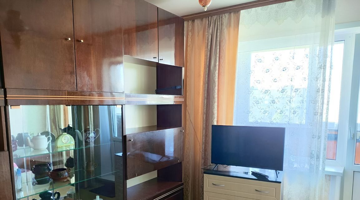квартира г Тольятти р-н Автозаводский ул Автостроителей 25 фото 3