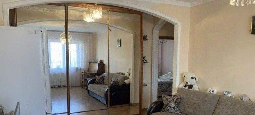 квартира г Омск р-н Центральный ул Съездовская 41 фото 4