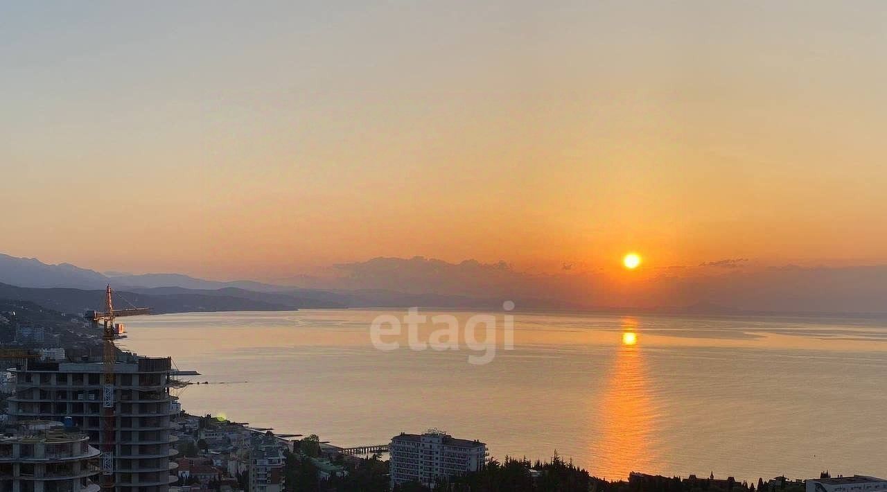 квартира г Алушта ул Западная фото 19
