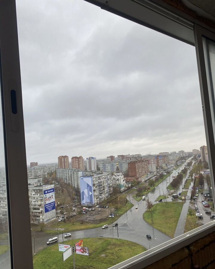 квартира г Тольятти р-н Автозаводский ул 70 лет Октября 49 фото 20