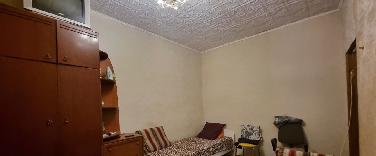 квартира г Волгоград р-н Дзержинский ул Ангарская 111/18 фото 2