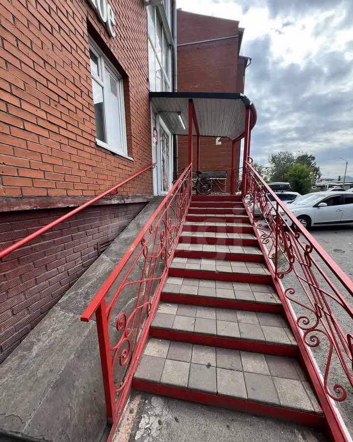 торговое помещение г Кемерово р-н Заводский ул 1-я Линия 2а фото 2