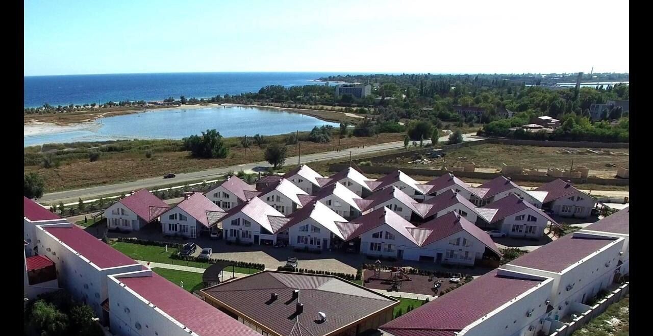 дом г Евпатория пгт Заозерное ул Аллея Дружбы фото 1