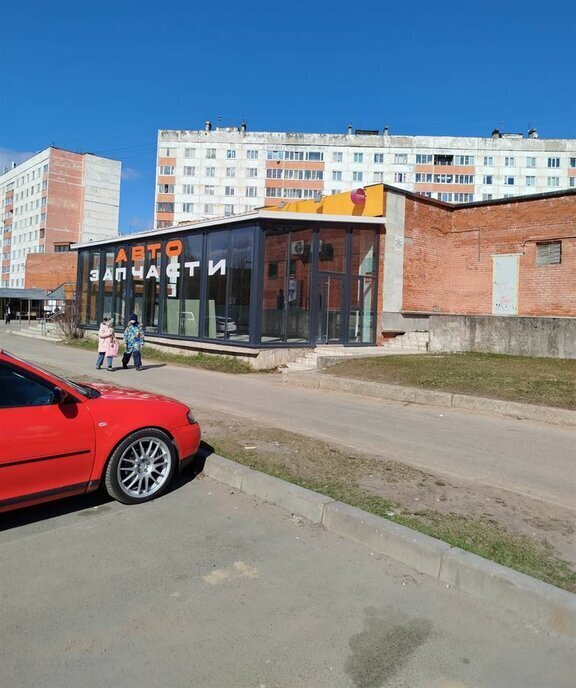 торговое помещение г Сосновый Бор ул Молодежная 36 фото 3
